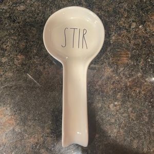 Gently used RAE DUNN *spoon rest*